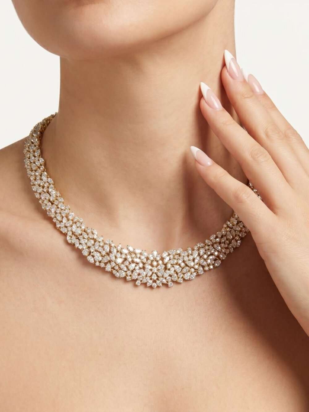 30 Carat Diamond 18K Gold Cluster Necklace - Picture 10 of 11